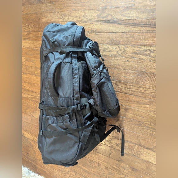 Eagle Creek 90L Thrive Convertible Blue & Black Backpack- Used Once! - Picture 7 of 17